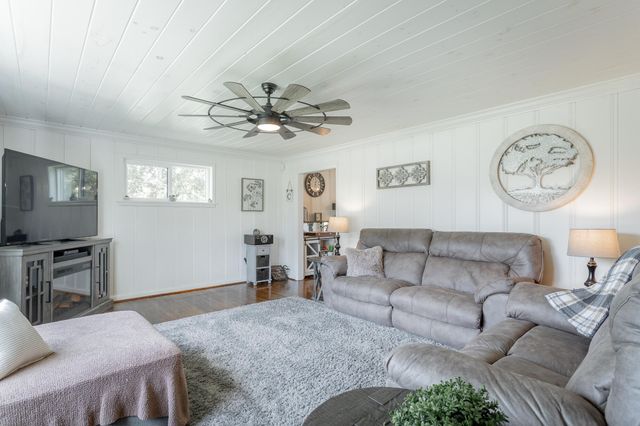 327 Irwin Avenue, Decatur, TN 37322
