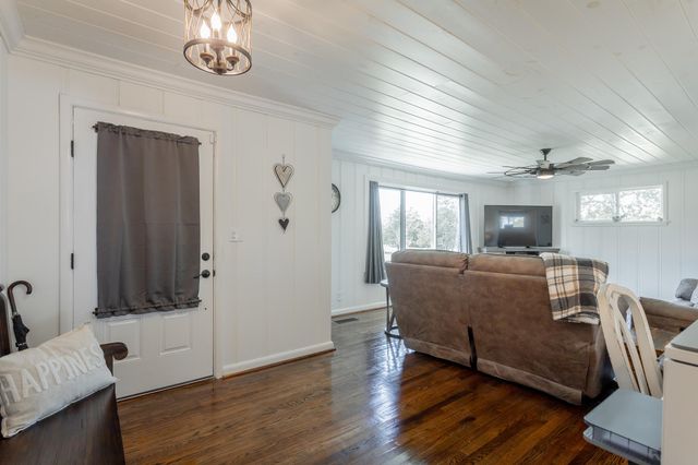 327 Irwin Avenue, Decatur, TN 37322