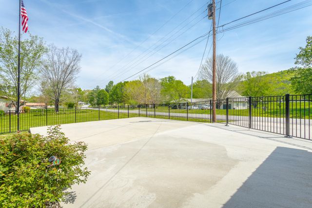 327 Irwin Avenue, Decatur, TN 37322
