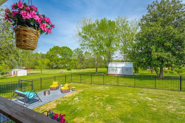 327 Irwin Avenue, Decatur, TN 37322