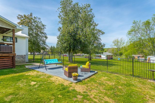 327 Irwin Avenue, Decatur, TN 37322