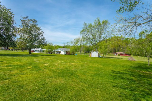 327 Irwin Avenue, Decatur, TN 37322