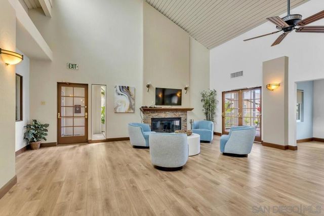 8581 Villa La Jolla Drive P, La Jolla, CA 92037
