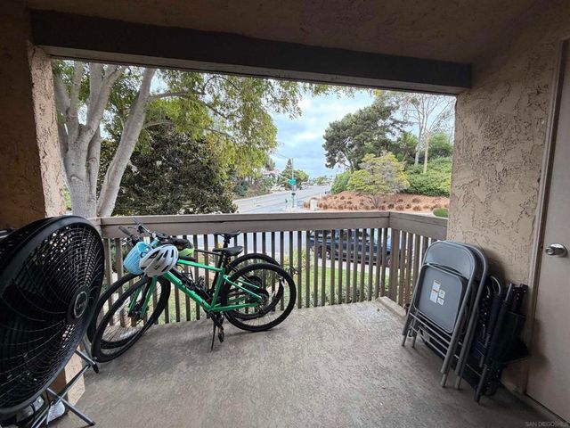 8581 Villa La Jolla Drive P, La Jolla, CA 92037