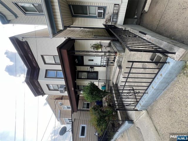7403 2nd Avenue, North Bergen, NJ 07047