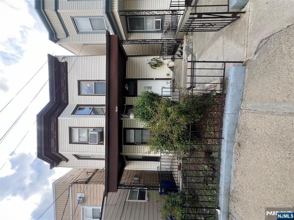 7403 2nd Avenue, North Bergen, NJ 07047