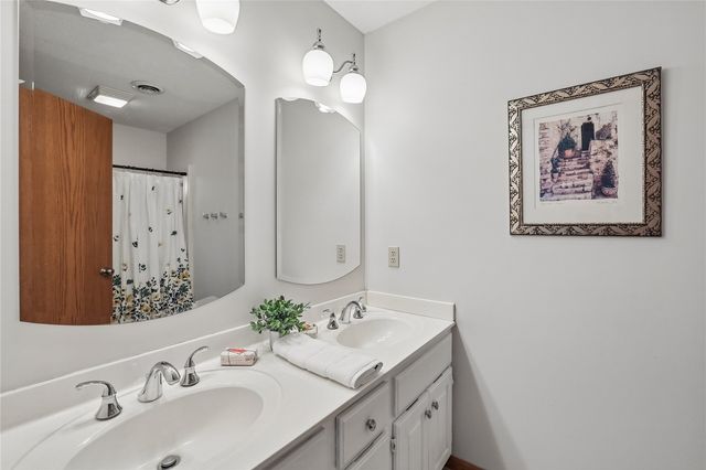 1404 Santa Fe Drive, Iowa City, IA 52246