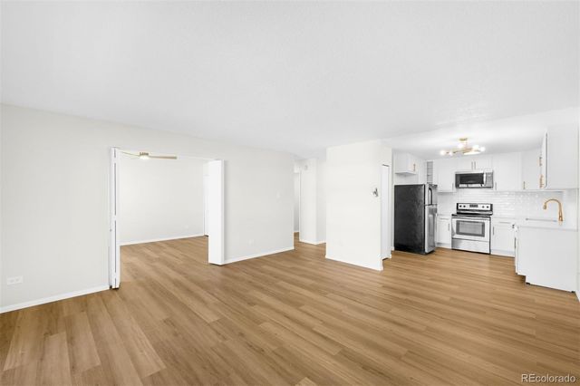 675 S Alton Way 9C, Denver, CO 80247