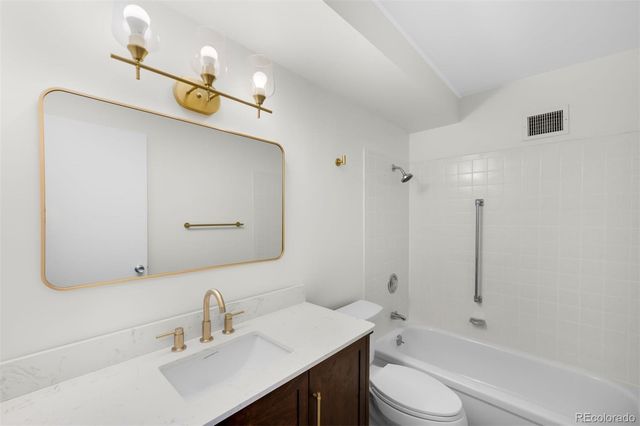 675 S Alton Way 9C, Denver, CO 80247