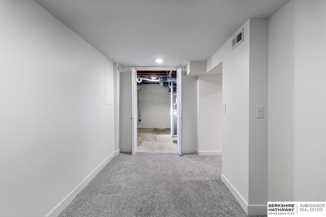 343 Highland Drive, Gretna, NE 68028