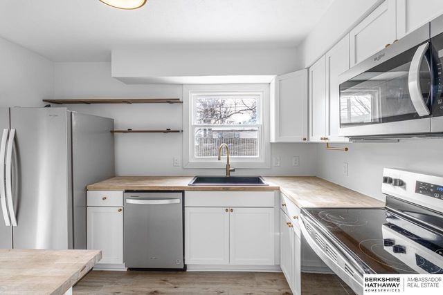 343 Highland Drive, Gretna, NE 68028