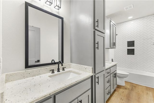 5012 Hickory Lane, College Station, TX 77845