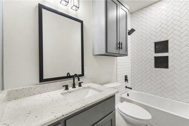 5012 Hickory Lane, College Station, TX 77845