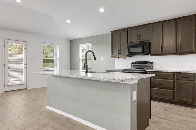 20506 National DR, Lago Vista, TX 78645