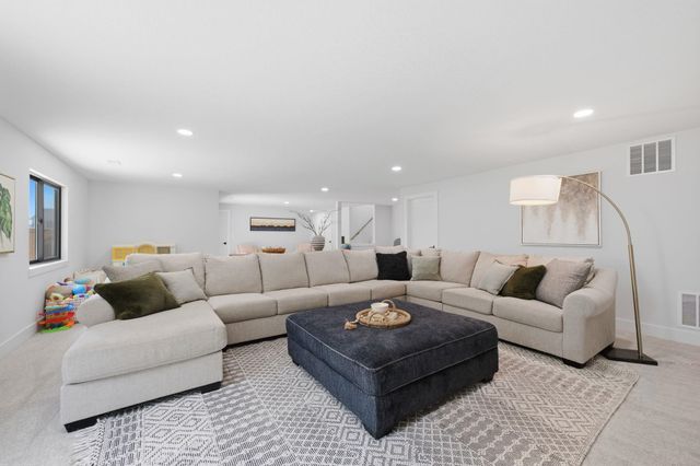 2501 N Emerald Ct, Andover, KS 67002
