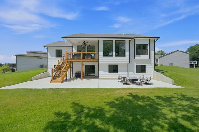 2501 N Emerald Ct, Andover, KS 67002
