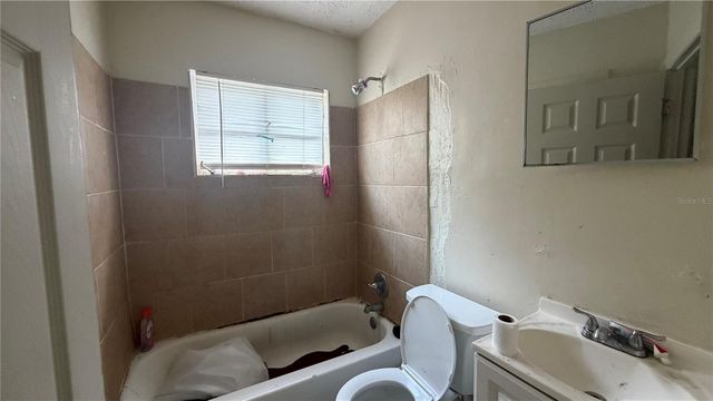 1028 W LIVINGSTON STREET, Orlando, FL 32805