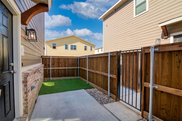 707 Harvest Moon Drive, Venus, TX 76084