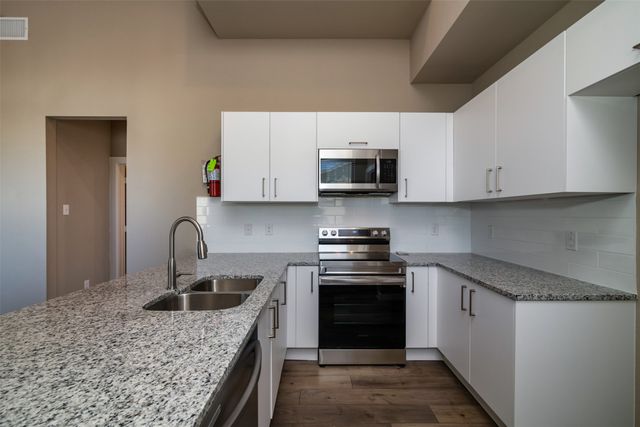 707 Harvest Moon Drive, Venus, TX 76084