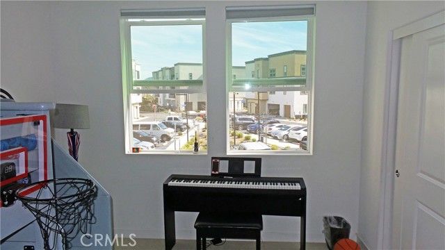 26976 Prospector Road 201, Valencia (santa Clarita), CA 91381