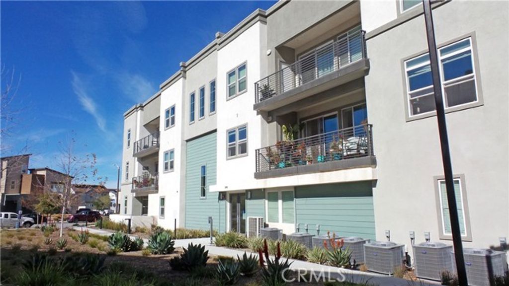 26976 Prospector Road 201, Valencia (santa Clarita), CA 91381