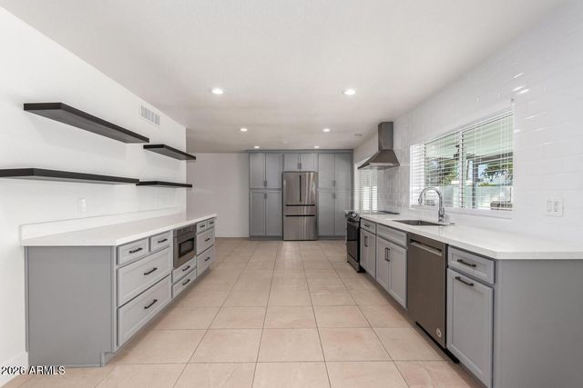 13627 N 57TH Place, Scottsdale, AZ 85254
