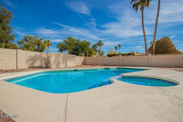 13627 N 57TH Place, Scottsdale, AZ 85254
