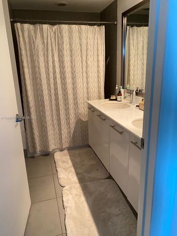 92 SW 3rd St 2107, Miami, FL 33130