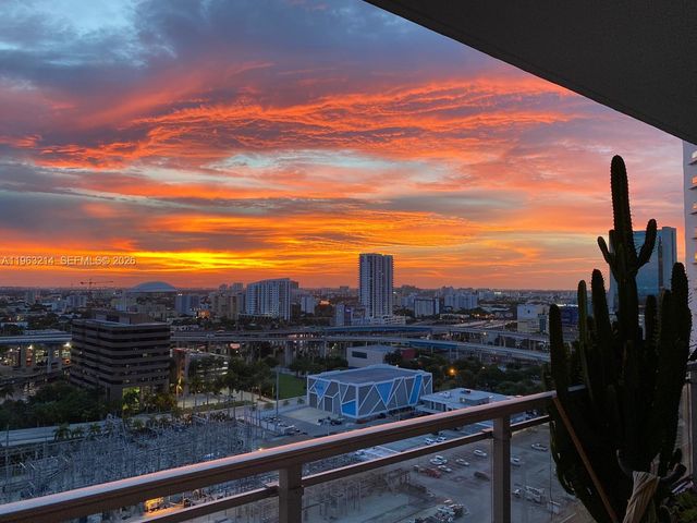 92 SW 3rd St 2107, Miami, FL 33130