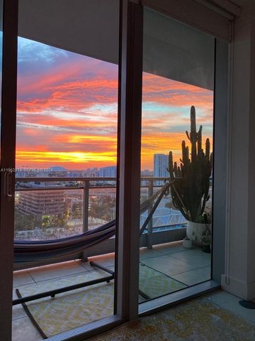 92 SW 3rd St 2107, Miami, FL 33130