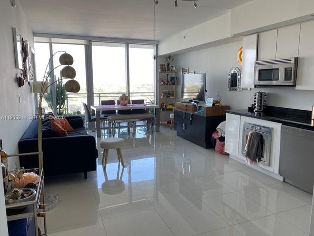 92 SW 3rd St 2107, Miami, FL 33130