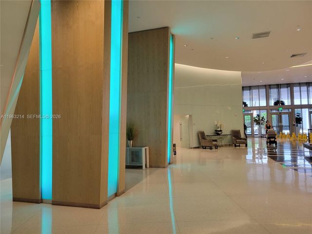 92 SW 3rd St 2107, Miami, FL 33130