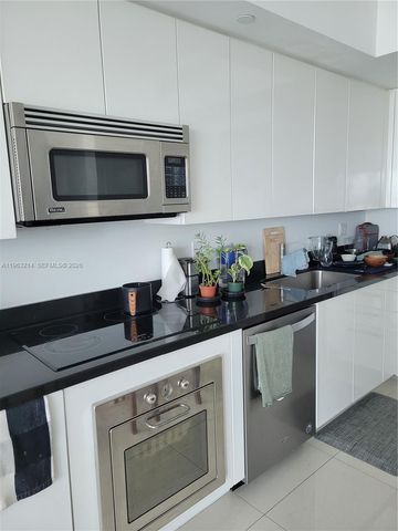 92 SW 3rd St 2107, Miami, FL 33130