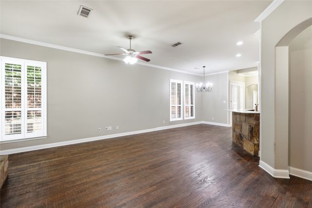 1408 Hampton Road, Grapevine, TX 76051