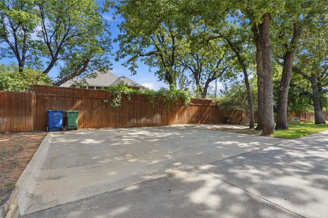 1408 Hampton Road, Grapevine, TX 76051