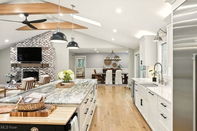 38080 Berkeley Avenue, Moreland Hills, OH 44022