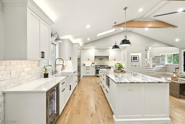 38080 Berkeley Avenue, Moreland Hills, OH 44022