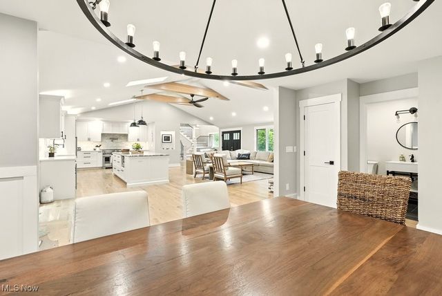 38080 Berkeley Avenue, Moreland Hills, OH 44022