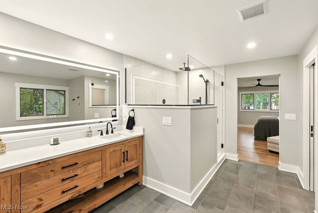 38080 Berkeley Avenue, Moreland Hills, OH 44022