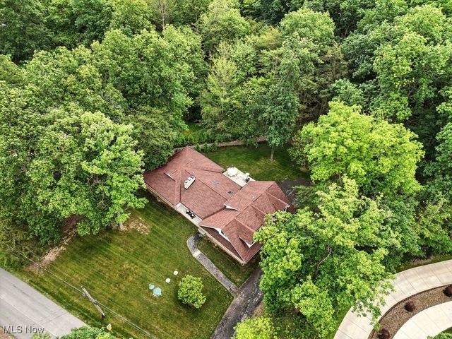 38080 Berkeley Avenue, Moreland Hills, OH 44022