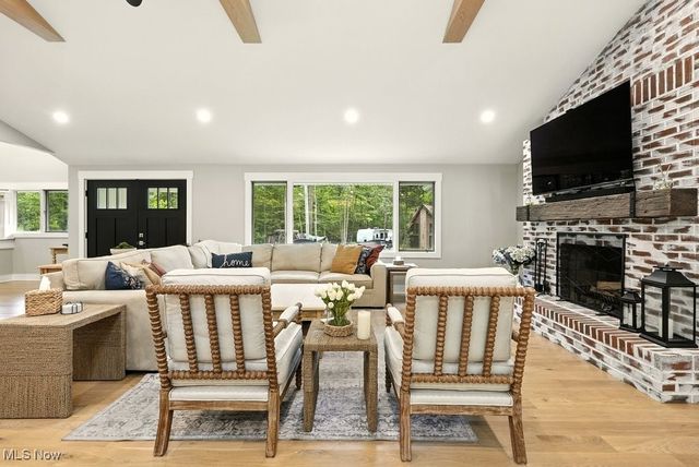 38080 Berkeley Avenue, Moreland Hills, OH 44022