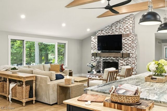 38080 Berkeley Avenue, Moreland Hills, OH 44022