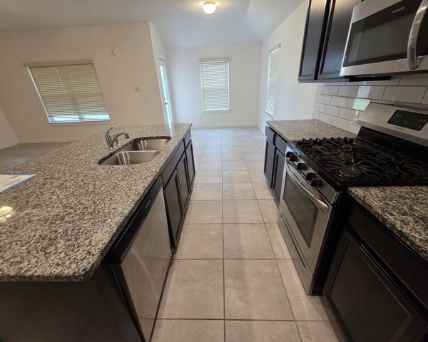9222 Melmack Drive, Rosharon, TX 77583