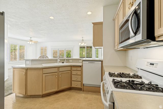 12458 S TITHING POINT DR, Riverton, UT 84065