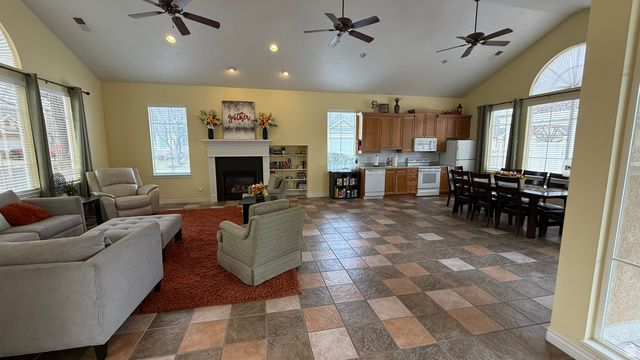 12458 S TITHING POINT DR, Riverton, UT 84065