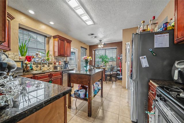 1517 Cool Springs Drive, Mesquite, TX 75181