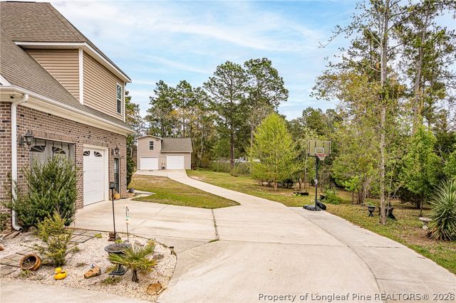 126 W Twelve Oaks Road, Raeford, NC 28376