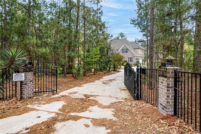 126 W Twelve Oaks Road, Raeford, NC 28376