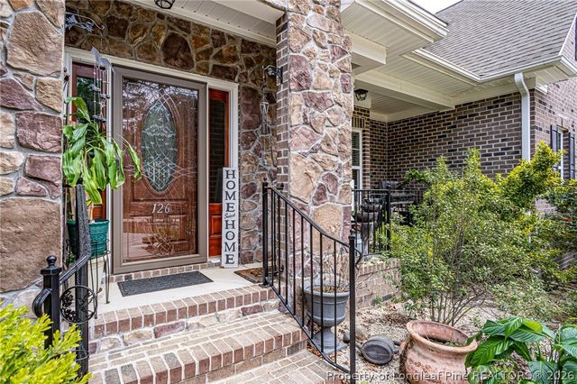 126 W Twelve Oaks Road, Raeford, NC 28376