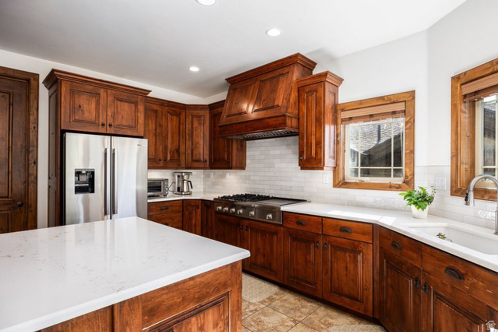 Image 6 of property listing at 5405 BOBSLED BLVD, Park City, UT 84098